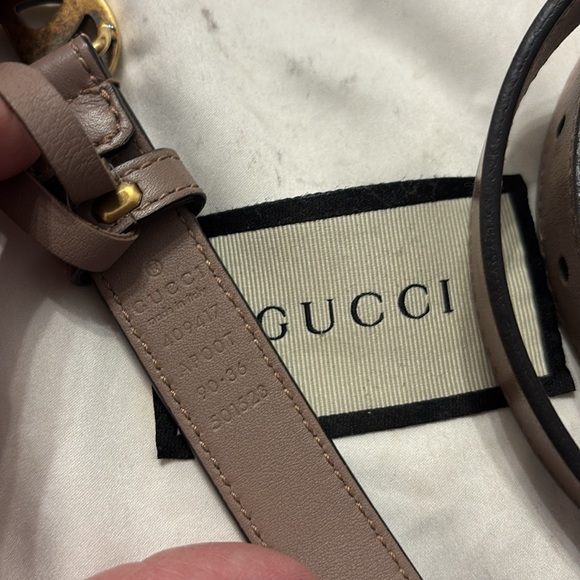 Gucci Brown Leather Belt with Gold GG Buckle - Picture 2 of 2